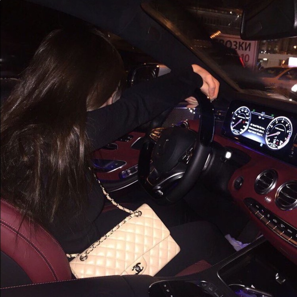 Meet your Posher, Allison